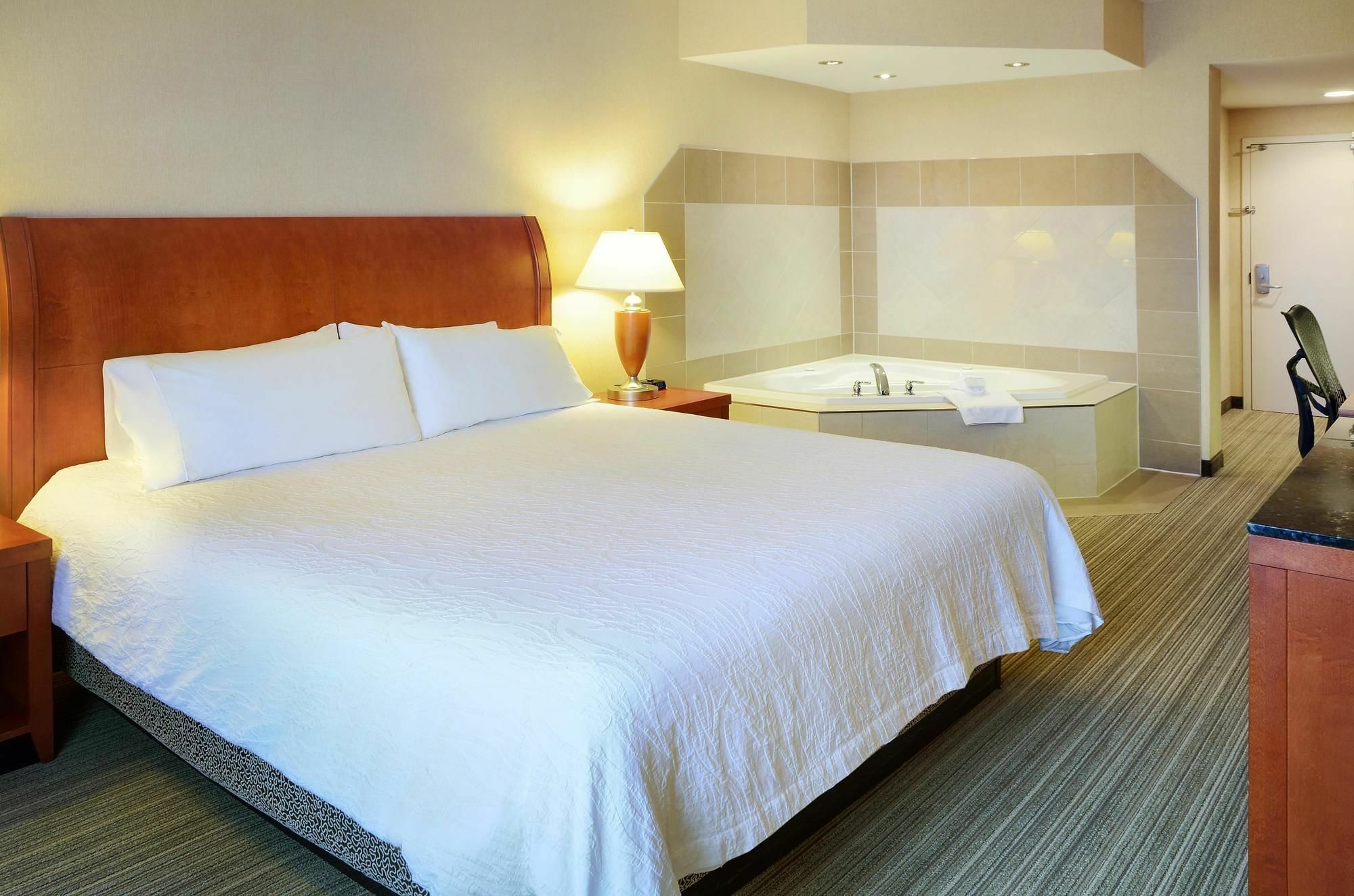 Hilton Garden Inn Toronto/Burlington Exterior foto